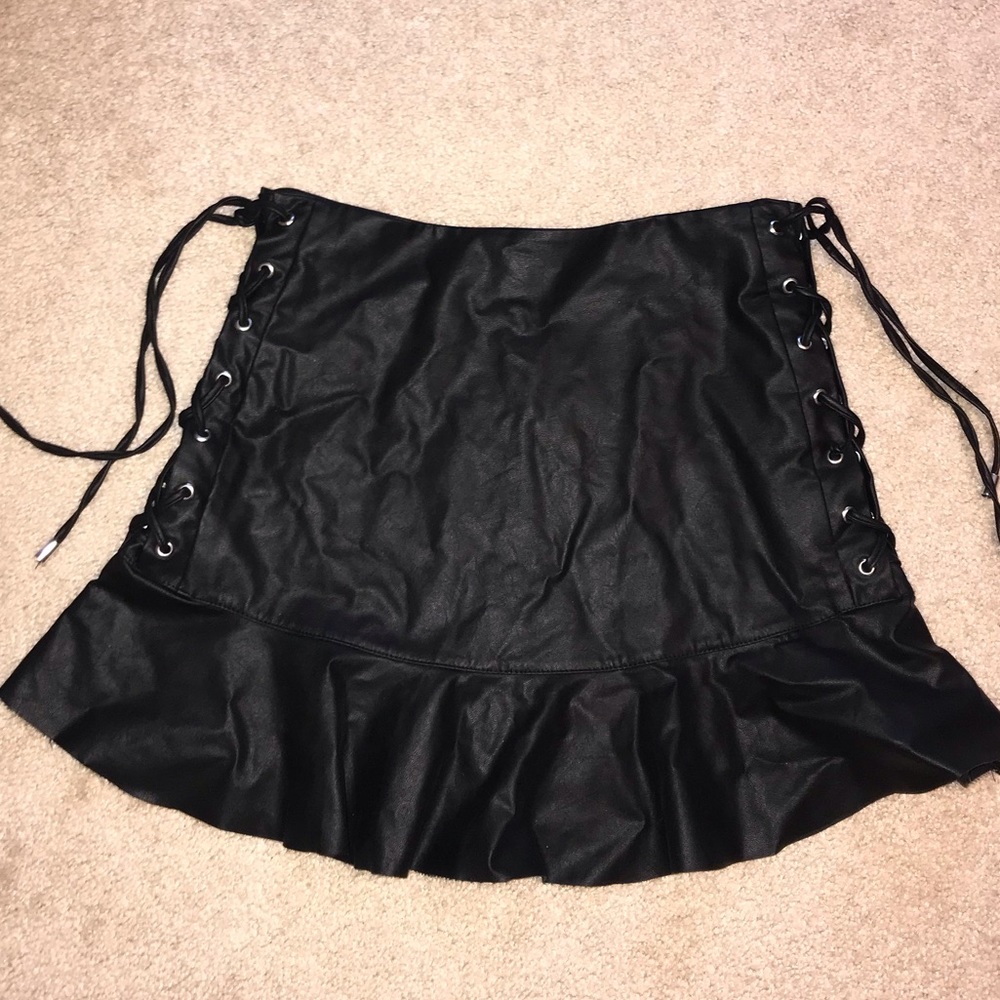 🌷4 for $20🌷 ZARA FAUX LEATHER MINI SKIRT
